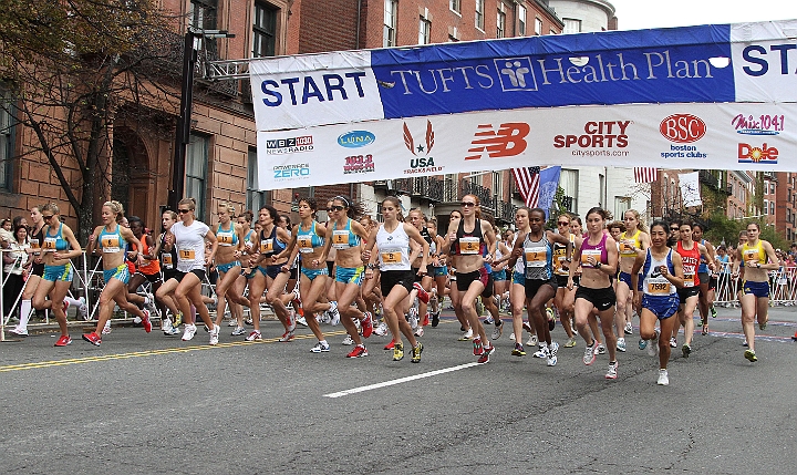 2010 Tufts 10K-052.JPG - 2010 Tufts 10K for women, October 11, Boston, MA.